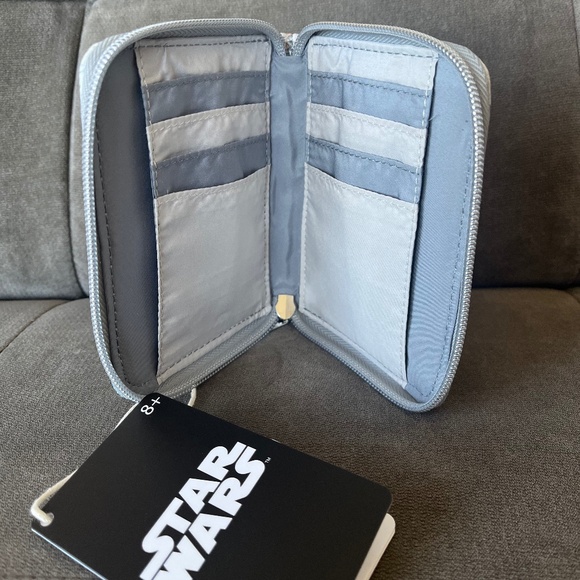 Funko Ahsoka and Grogu Wallet - Picture 3 of 3